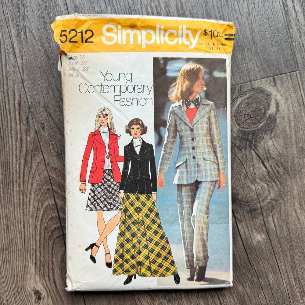 Vintage 1970s Simplicity 5212 Sewing Pattern Sz Small Blazer Pant Skirt COMPLETE